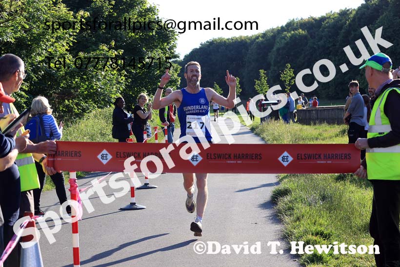 The 2024 Elswick Harriers Newburn River Run, Newcastle upon Tyne.  Photo: David T. Hewitson/Sports for All Pics